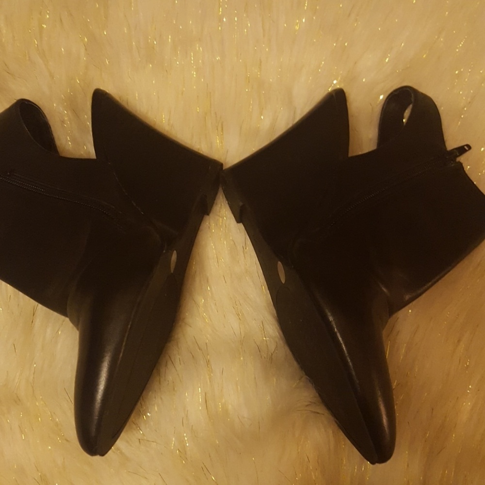 BCBGeneration booties - Picture 4 of 7